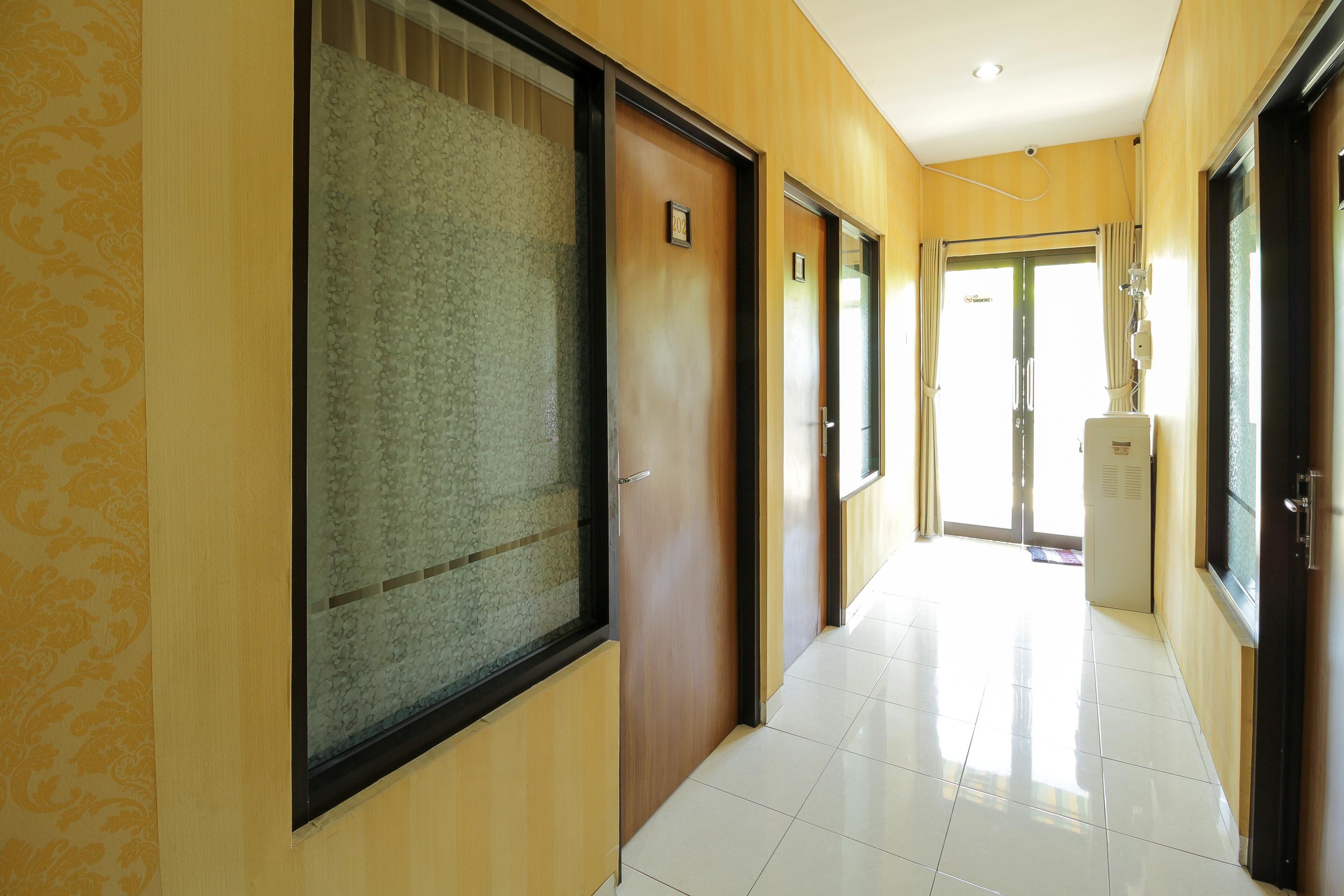 Oyo 734 Tuban Torres Accomodation Kuta Lombok Eksteriør bilde